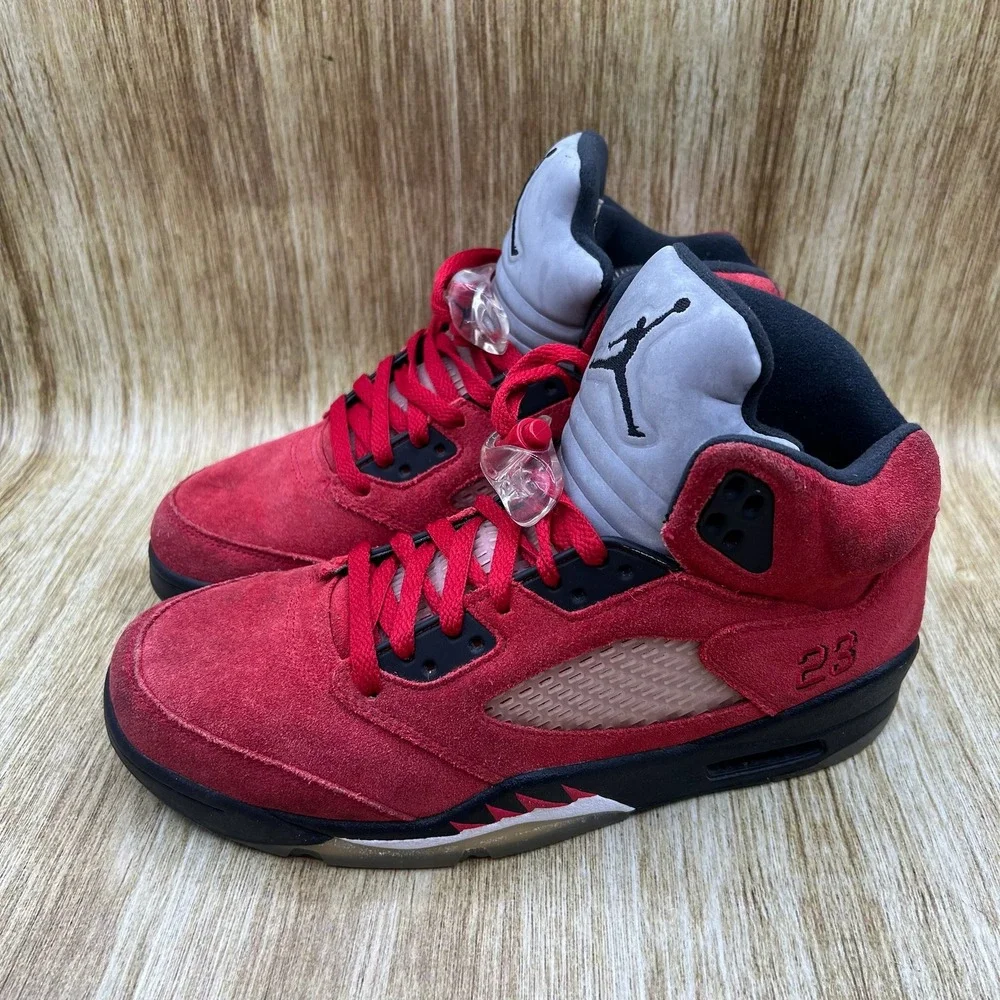 Nike Air Jordan 5 Retro Men's Size 9 Red Raging Bull Toro Bravo Suede DD0587-600